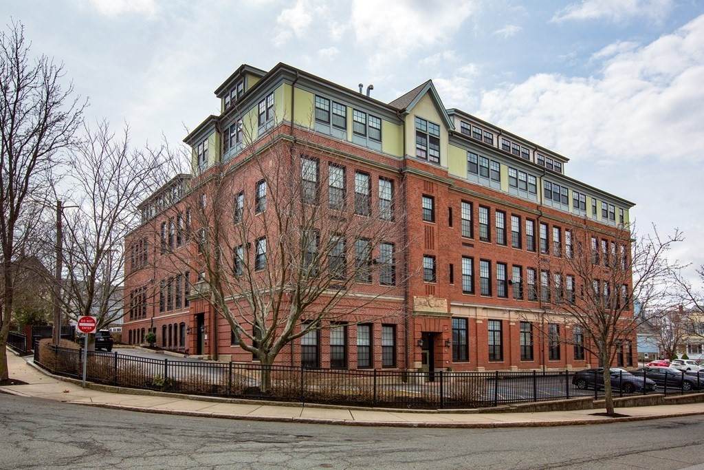 72 Ashland Street - Photo 1