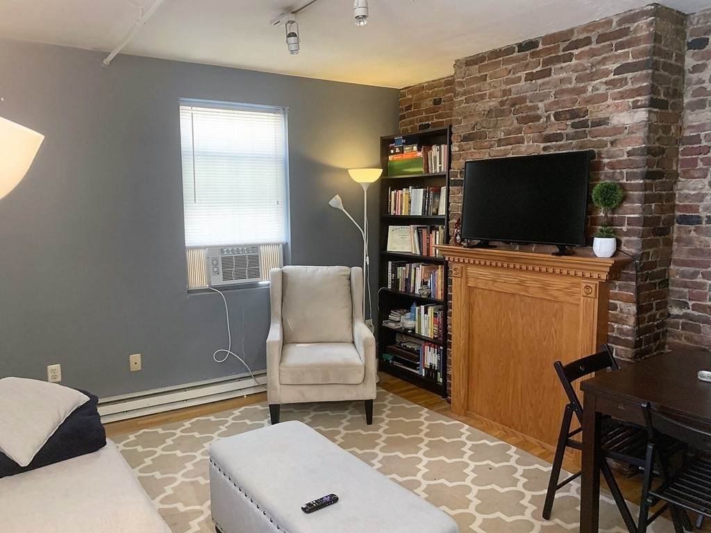 7 Tileston Street - Photo 1