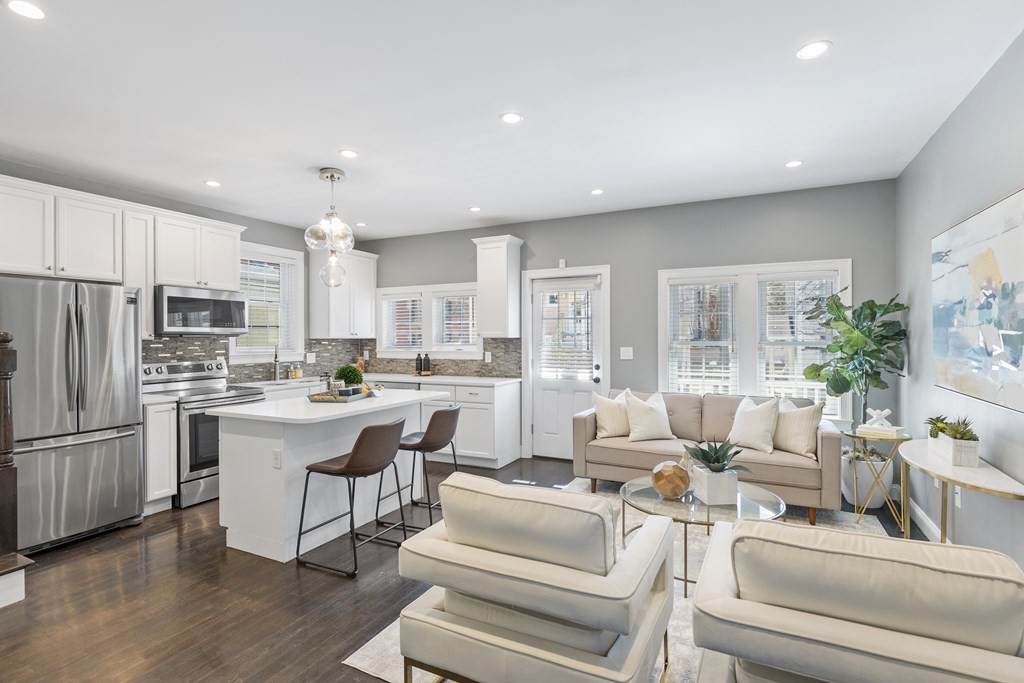 132 Quincy Street - Photo 1