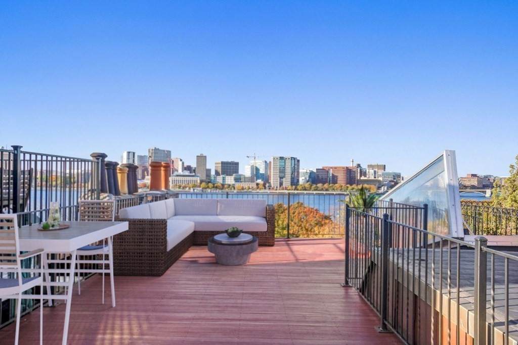 212 Beacon St - Photo 1
