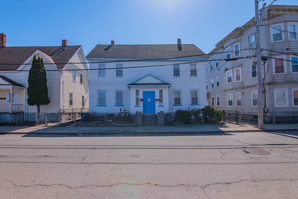 82-82A Maple St - Photo 1
