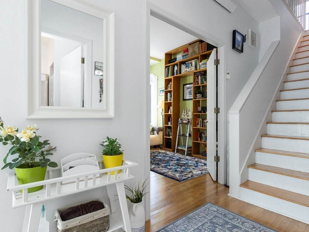 504 Massachusetts Ave - Photo 1