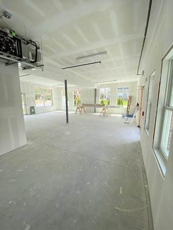 725 Main Street - Photo 1