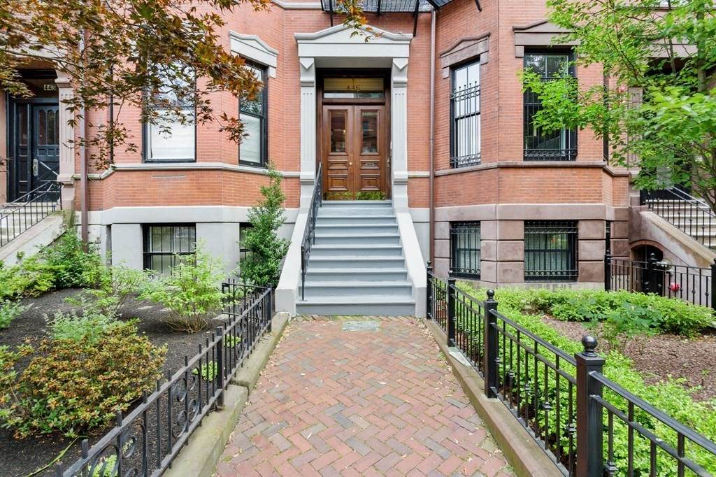 445 Beacon St - Photo 1