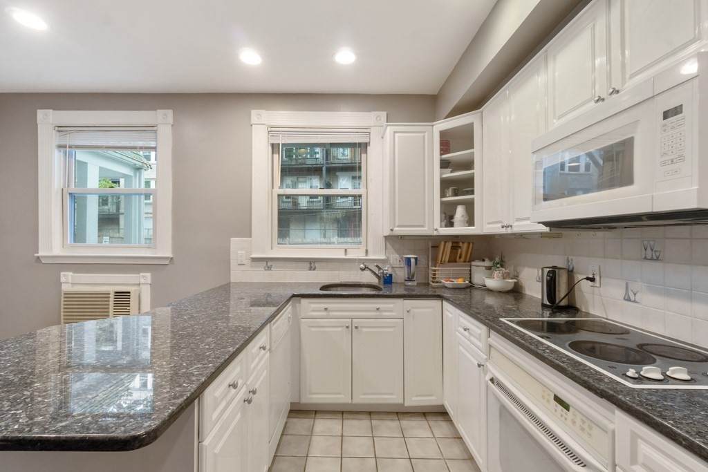 127 Kilsyth Rd - Photo 1