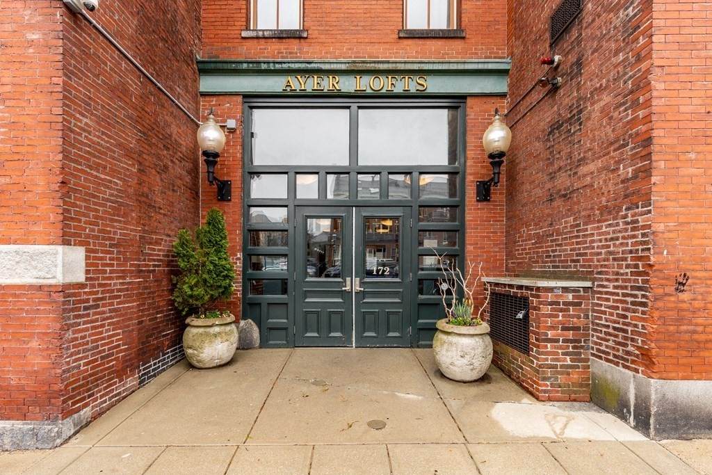 172 Middle St. - Photo 1