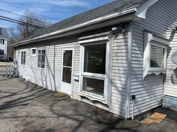 430 Sunderland Rd - Photo 1