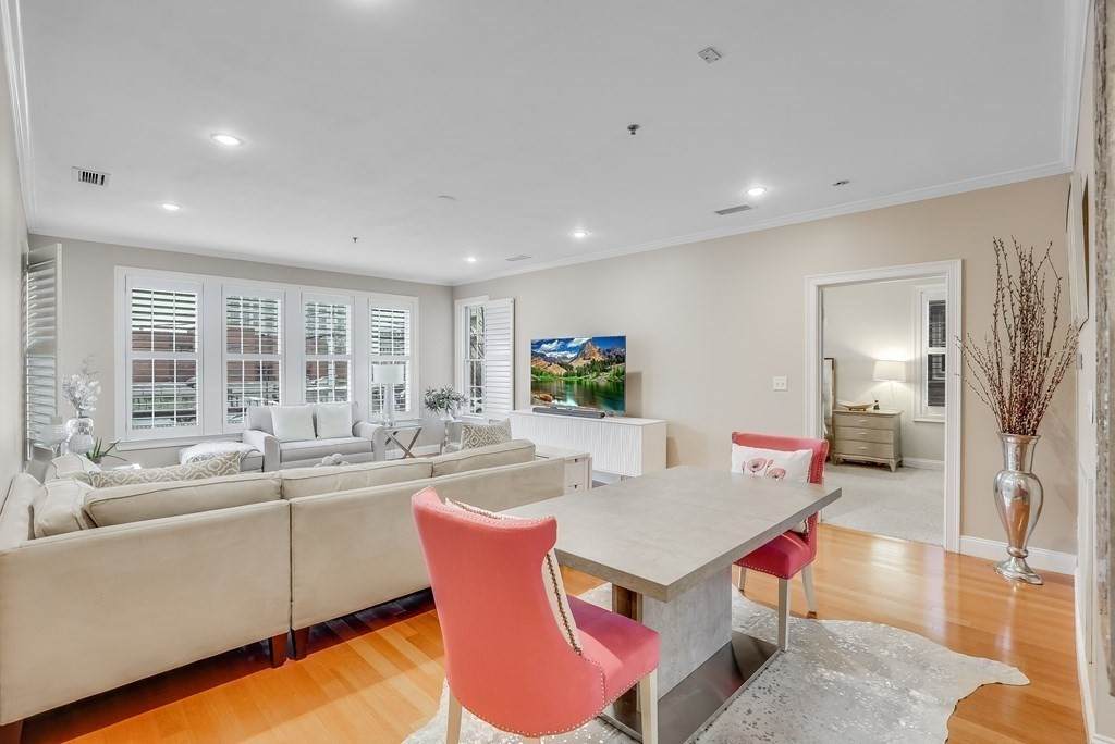 106 Washington St - Photo 1