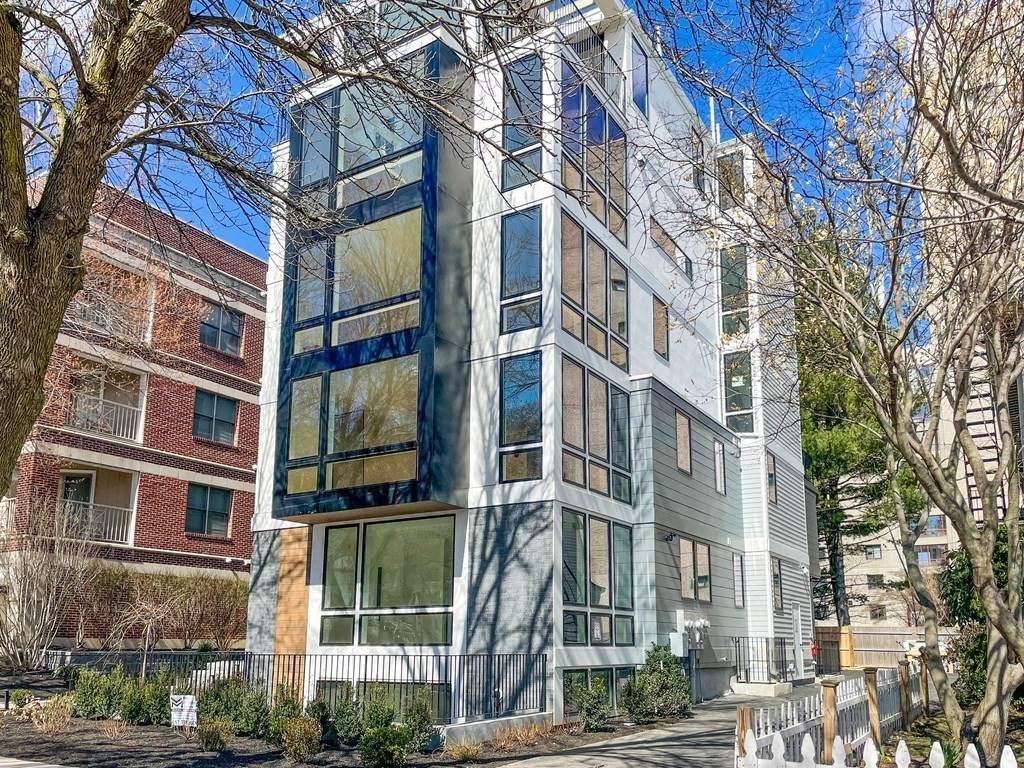 71 Winchester St - Photo 1