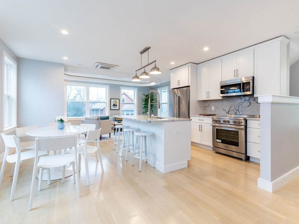 14 Farragut Ave - Photo 1