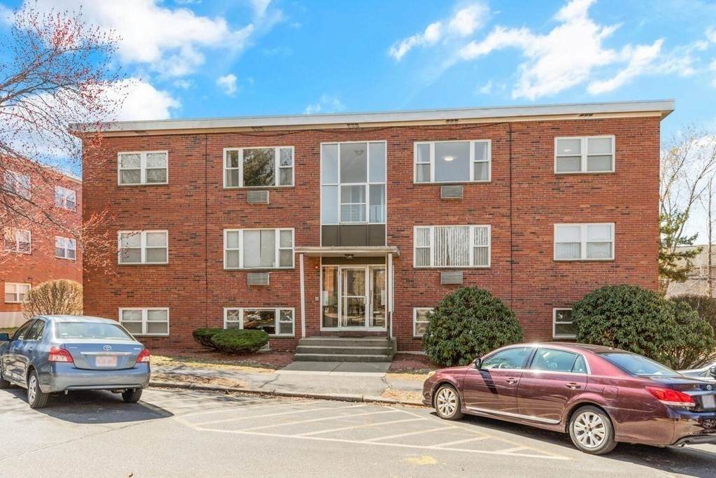 1105 Lexington St - Photo 1