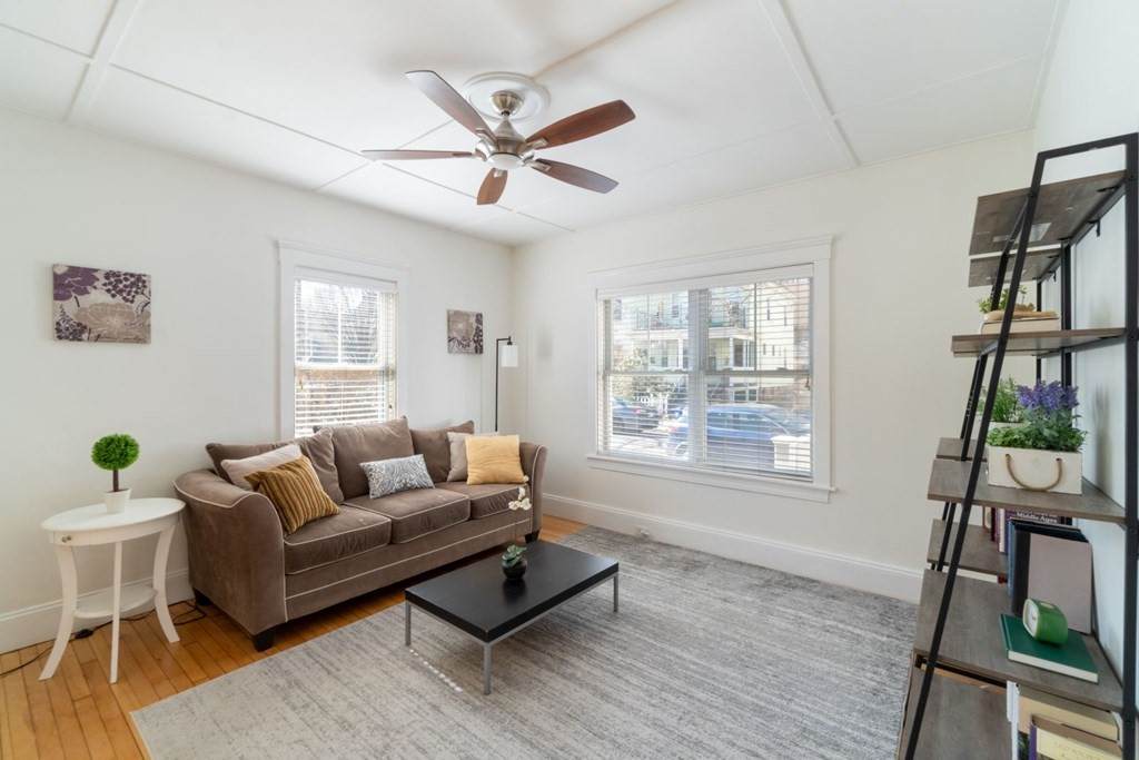 43 Hobson St - Photo 1