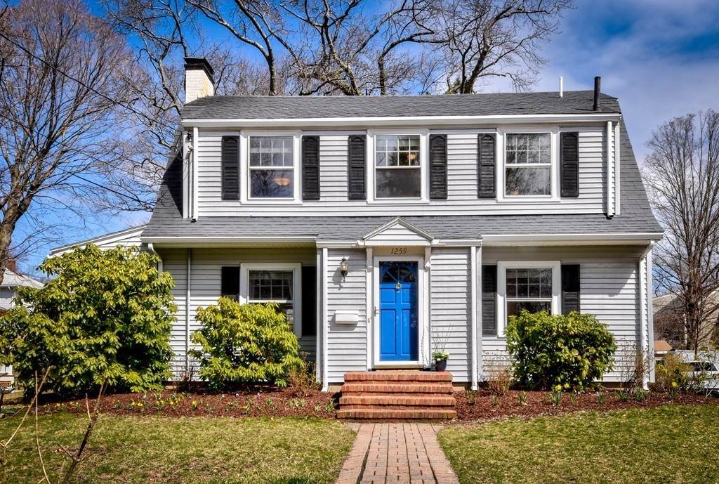 1259 Great Plain Ave - Photo 1