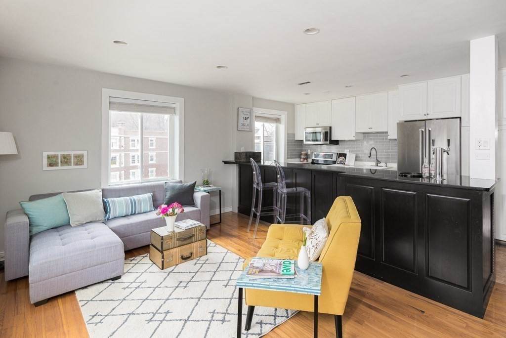 125 Pleasant St - Photo 1