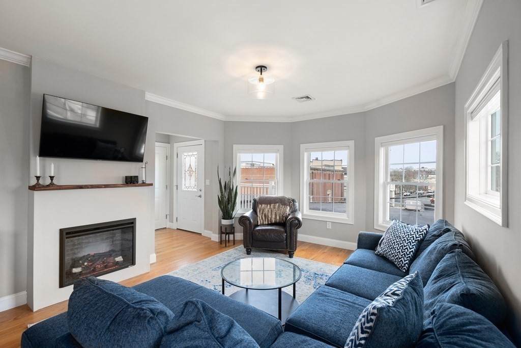 4 Stevens Place - Photo 1