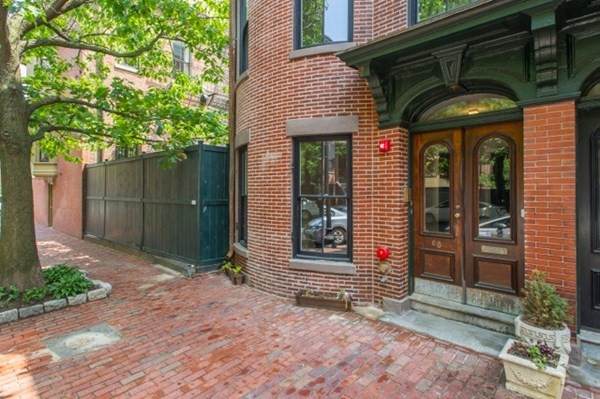 68 Montgomery St - Photo 1