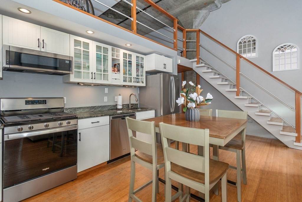 156 Porter Street - Photo 1