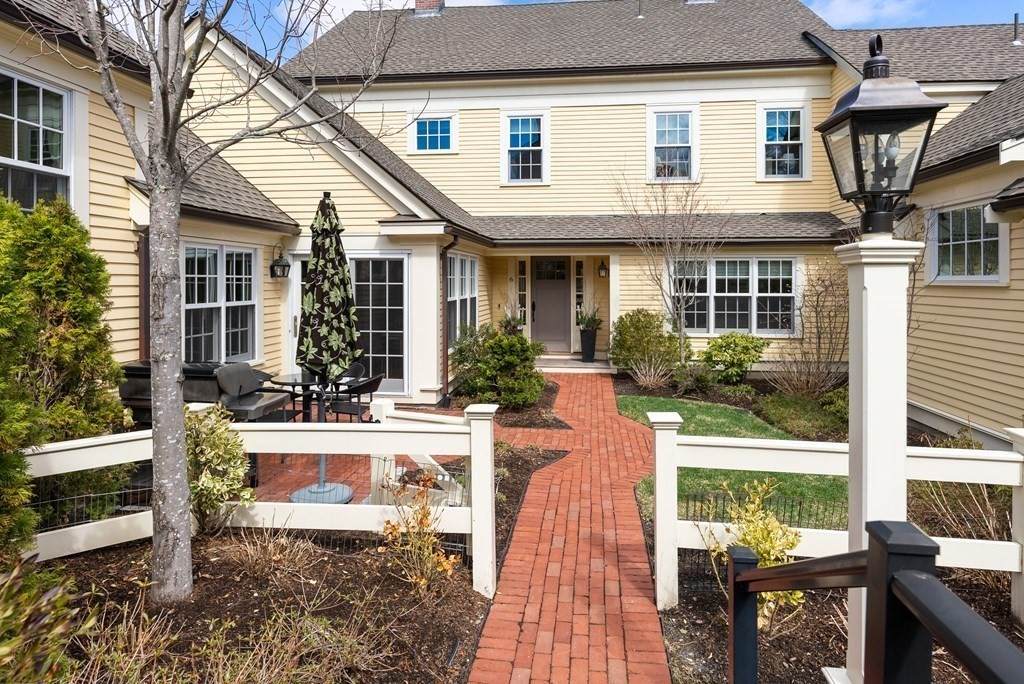 6 Fox Meadow Lane - Photo 1