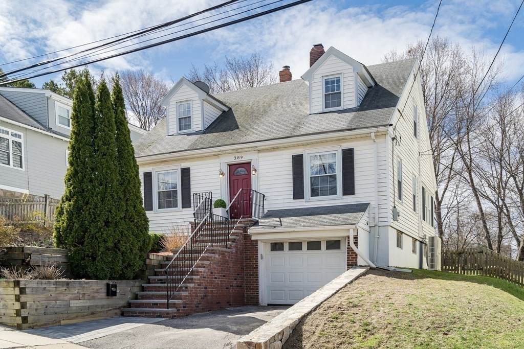 389 Park St - Photo 1