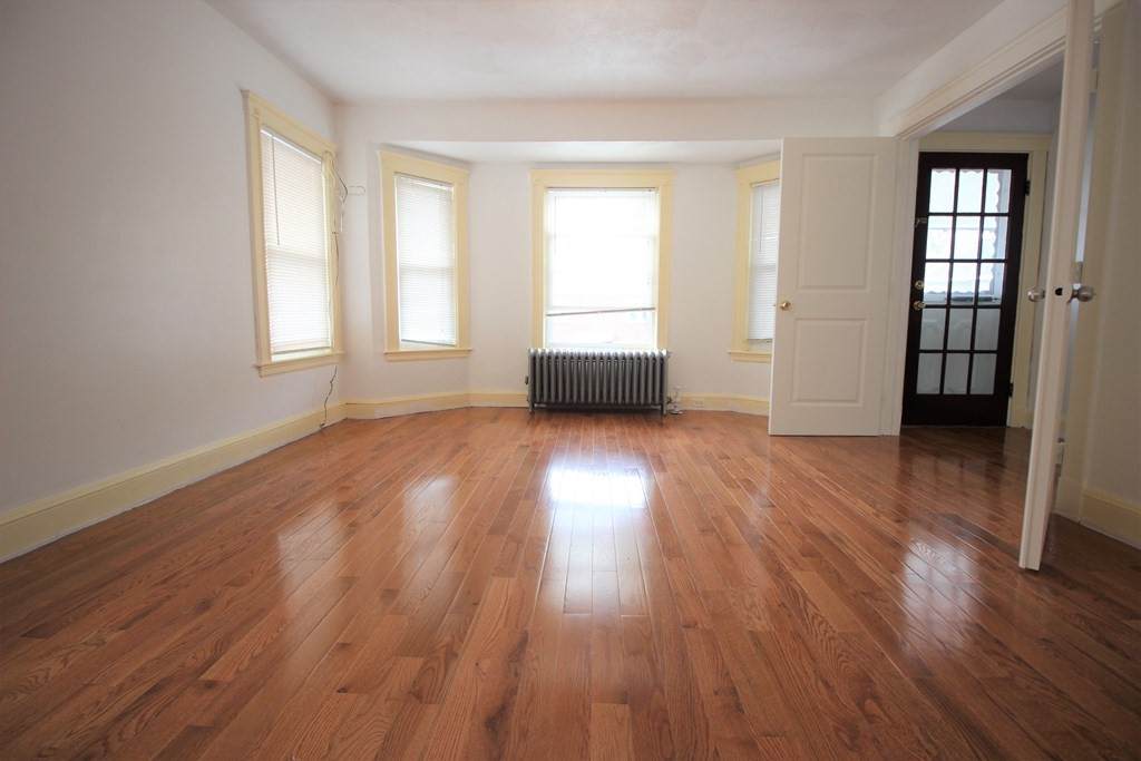 240 Marlboro St - Photo 1