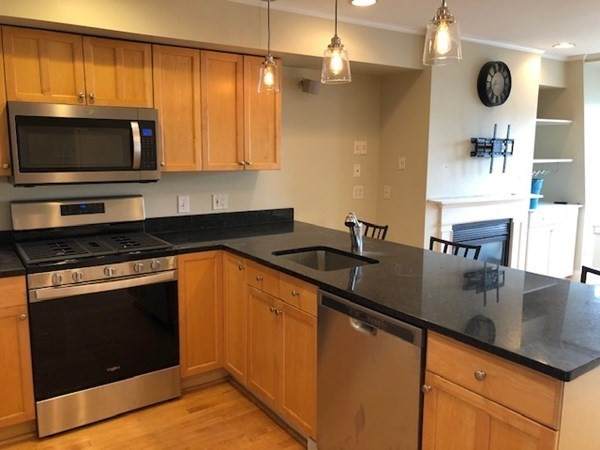 571 E. Broadway - Photo 1