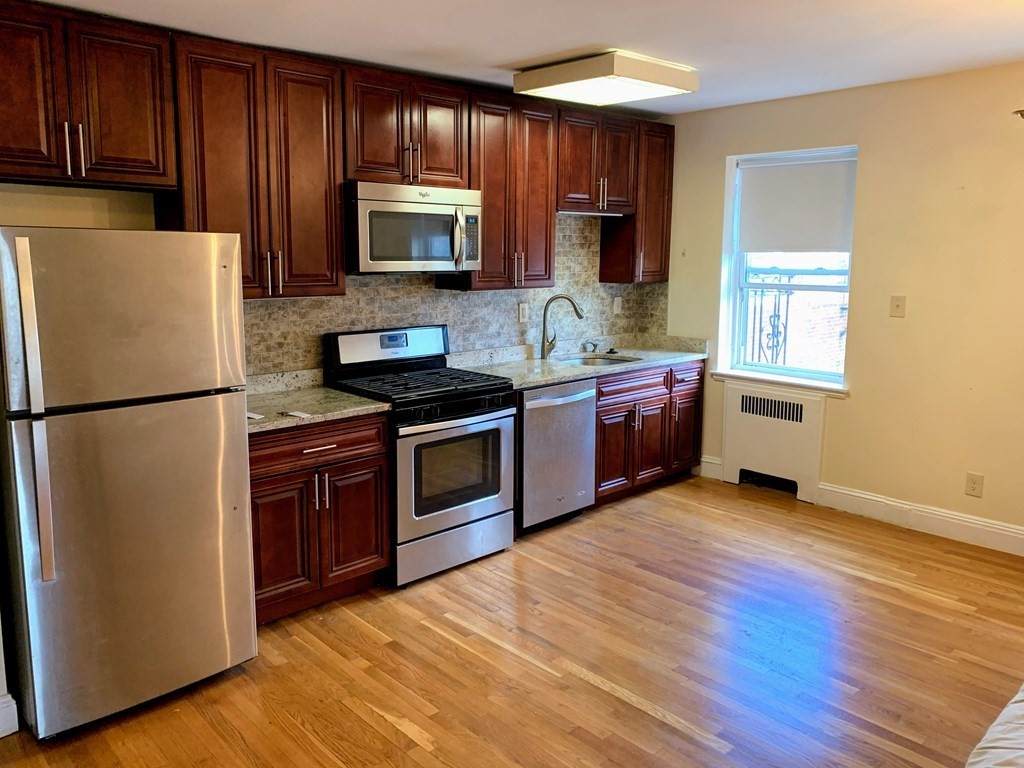 395 Broadway - Photo 1
