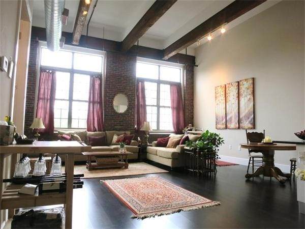 154 W 2nd St - Photo 1