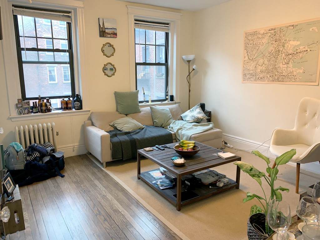 60 Queensberry St - Photo 1