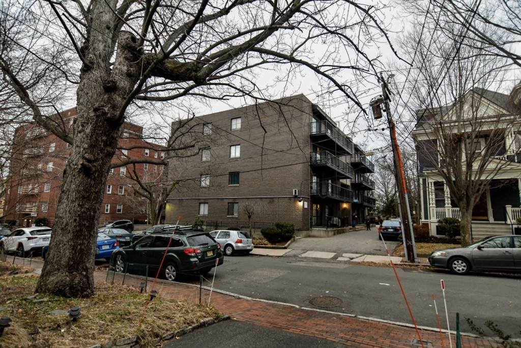 24 Highland Ave - Photo 1