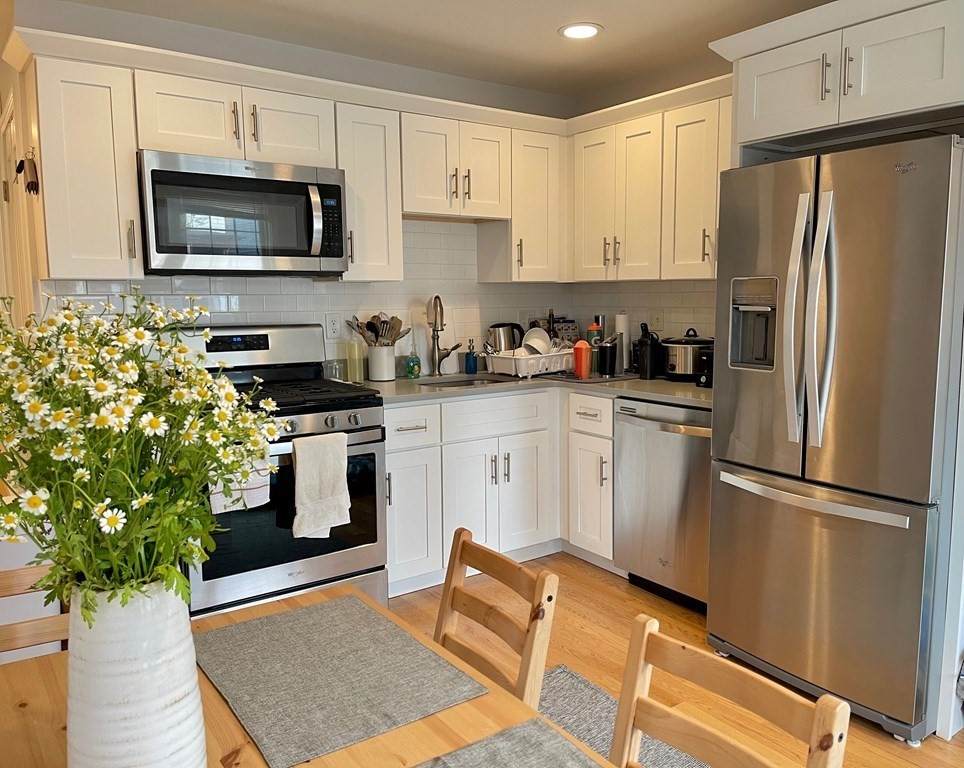 375 Dorchester Street - Photo 1