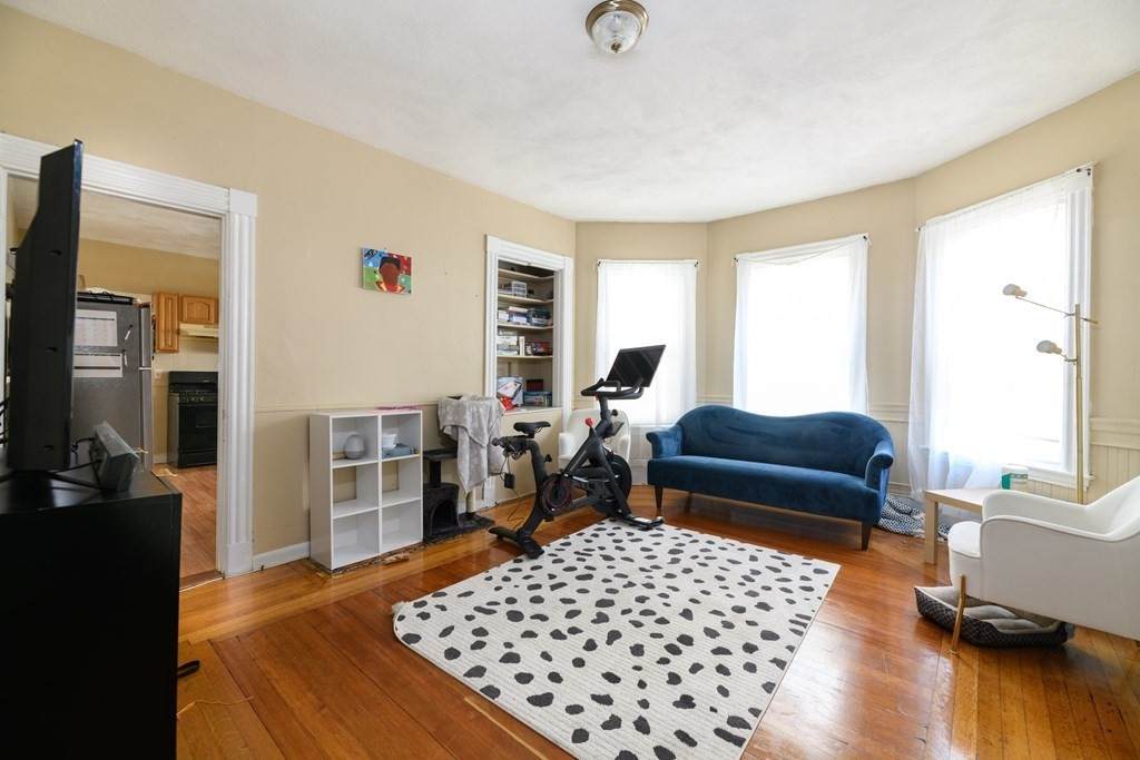 107 Bloomfield - Photo 1