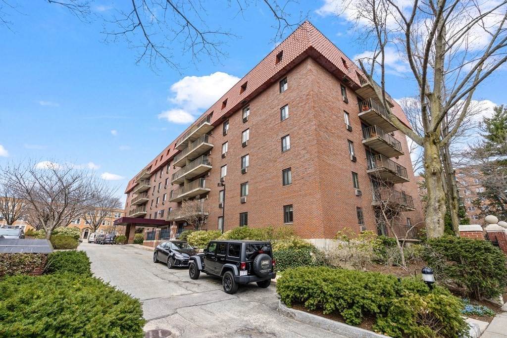 135 Pleasant St - Photo 1