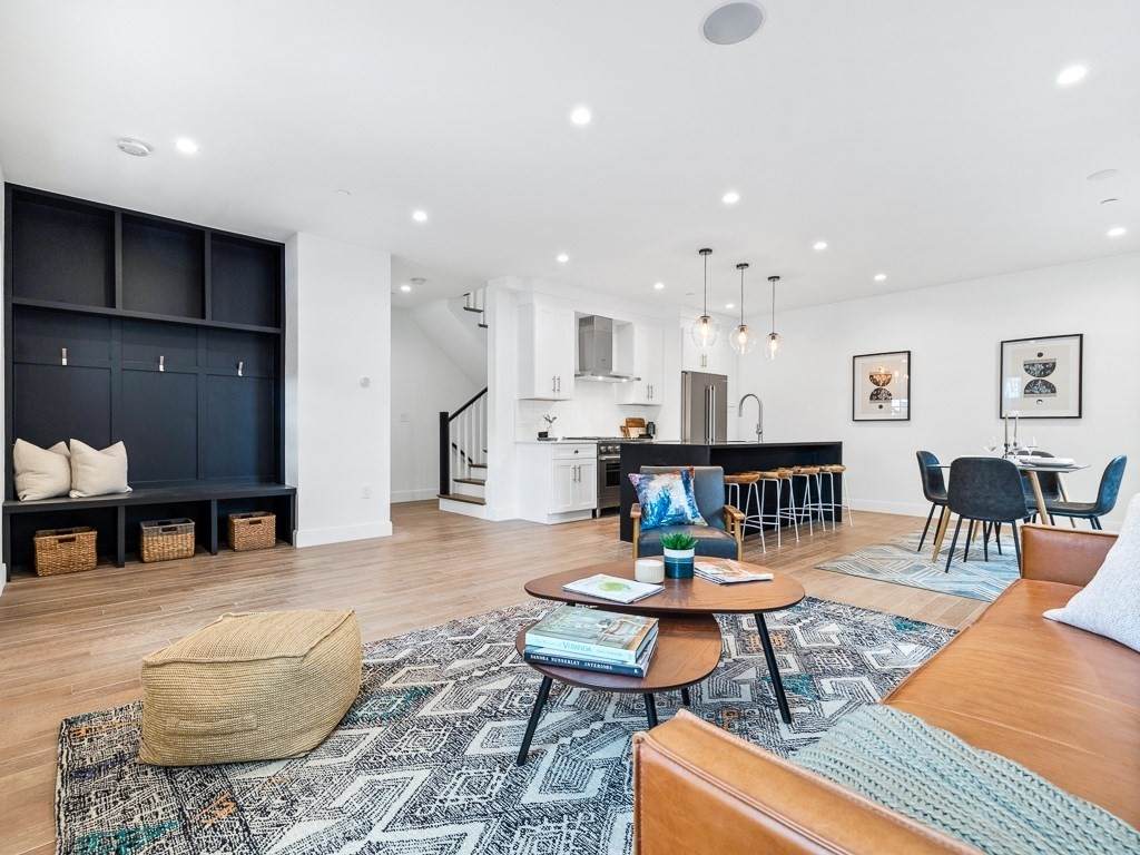 13C Quincy St - Photo 1