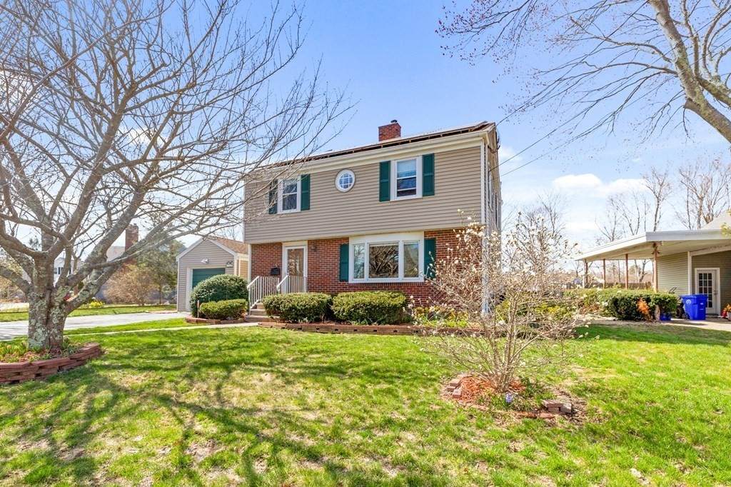 36 Christine Ave - Photo 1