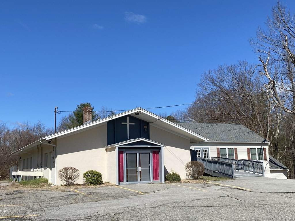 4 Memorial Dr - Photo 1