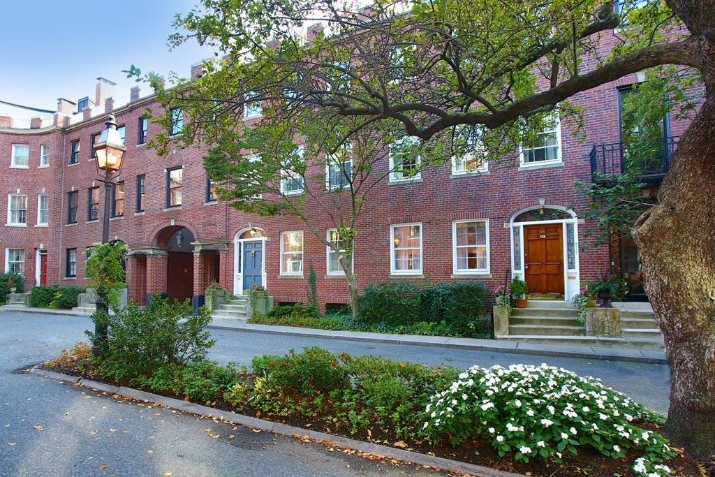 19 Charles River Sq - Photo 1