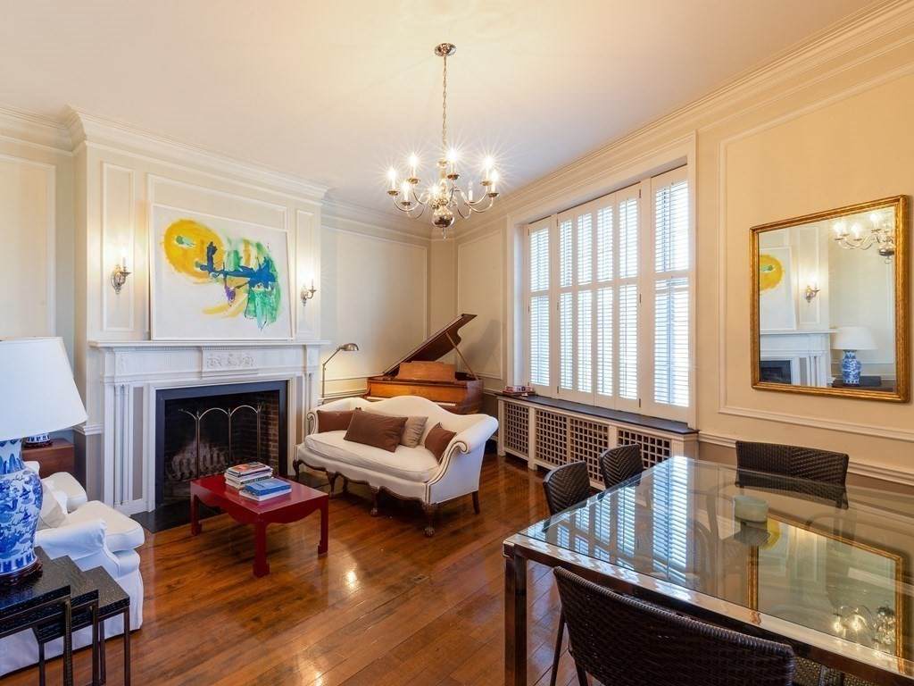 109 Chestnut Street - Photo 1