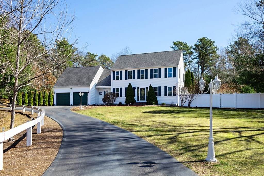 32 Shallow Pond Ln - Photo 1