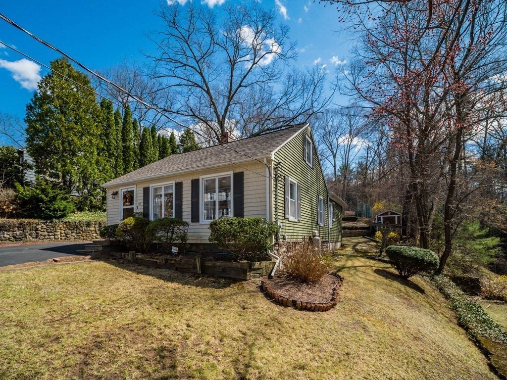 12 Candlewood St - Photo 1