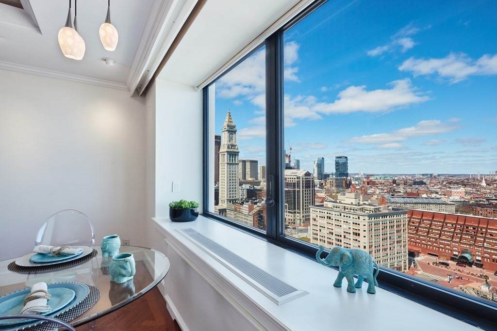 85 E India Row - Photo 1