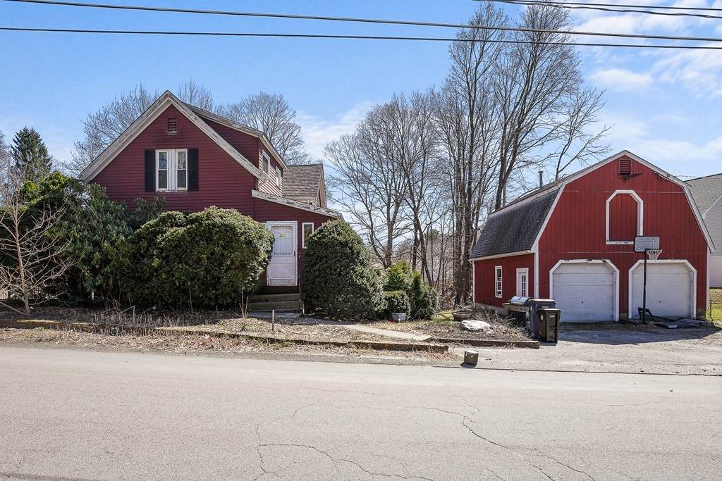 11 Maple Ave - Photo 1