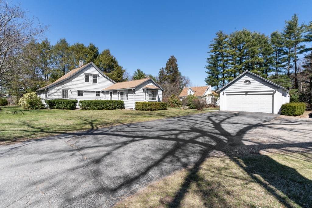 354 Chapin St - Photo 1