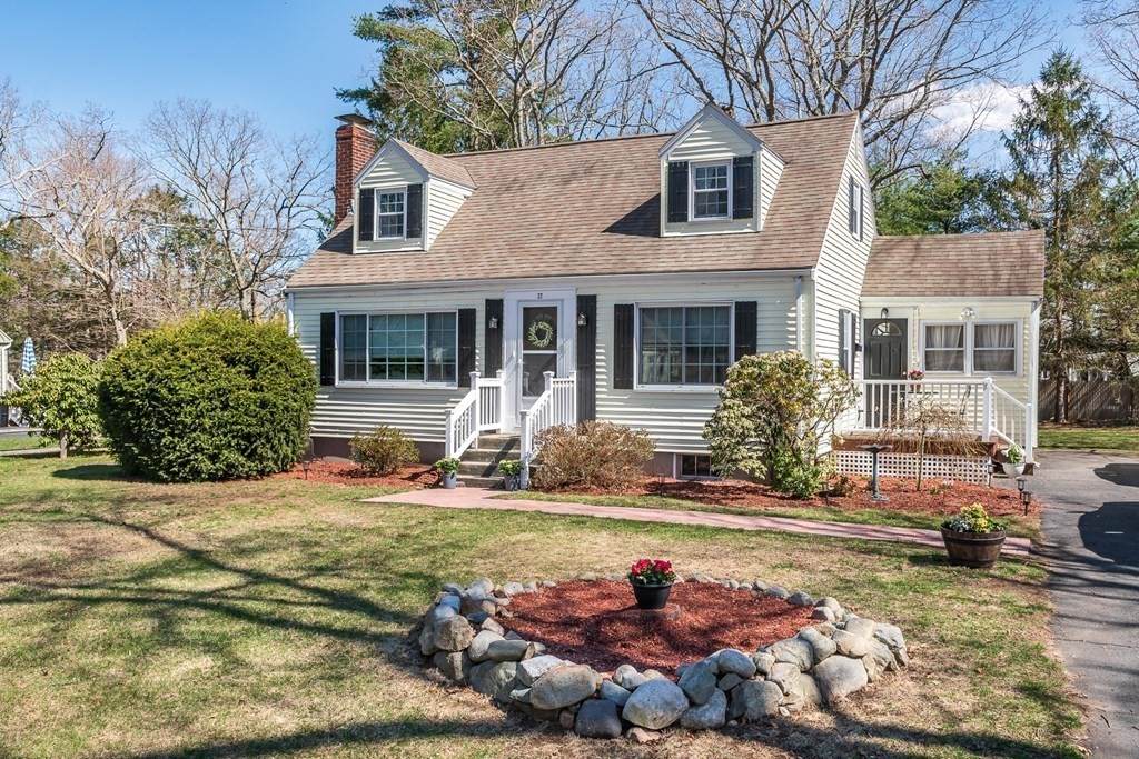 37 Eastman Avenue - Photo 1