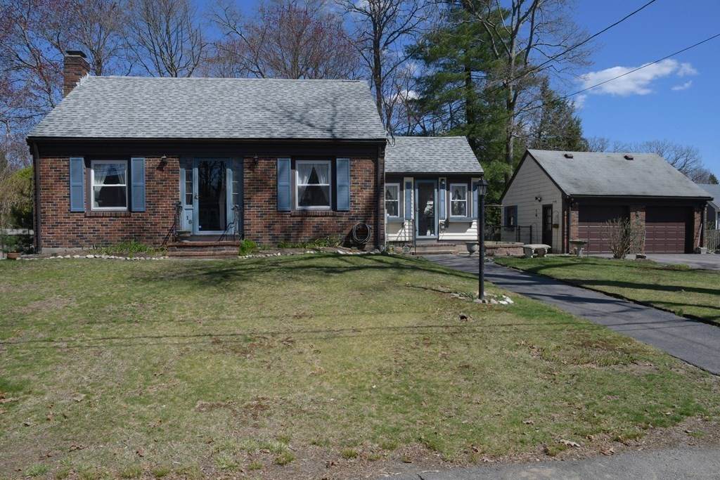 18 Hoover Ave - Photo 1