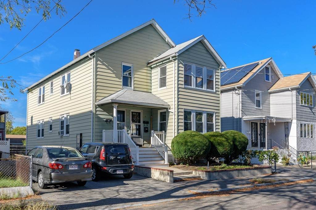 202-204 Harvard St - Photo 1