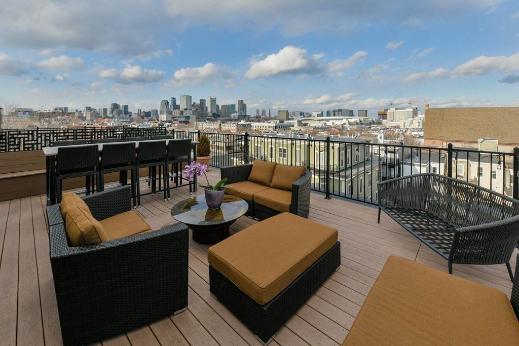 350 W Broadway - Photo 1