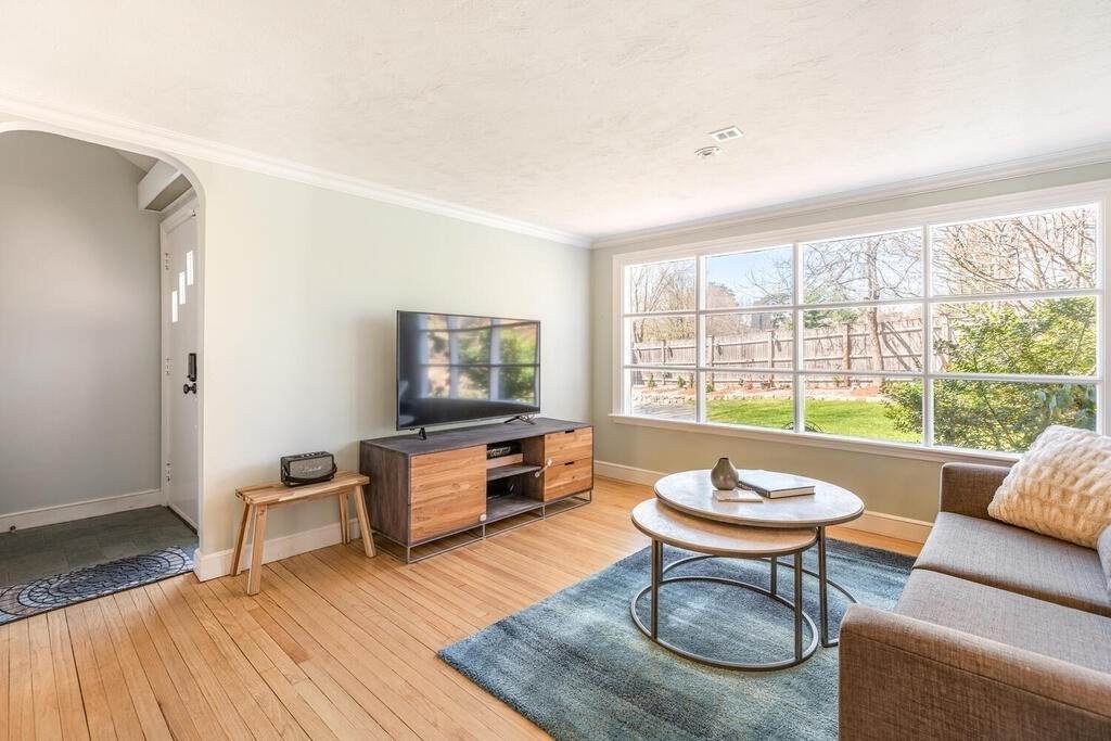382 Worcester St - Photo 1