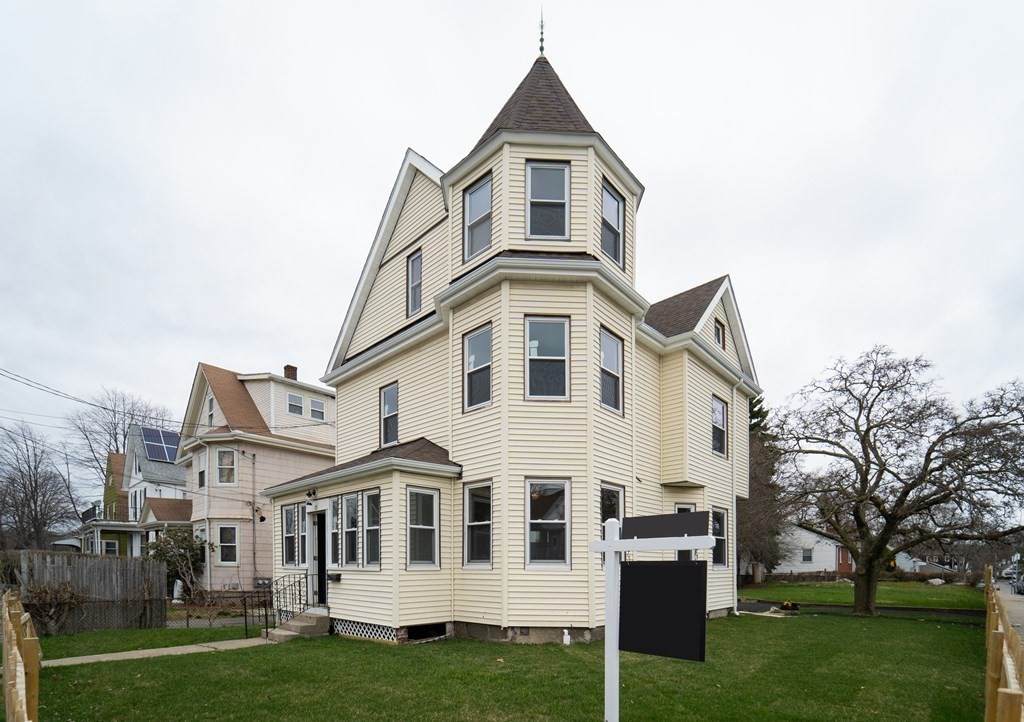 15 Reddy Ave - Photo 1