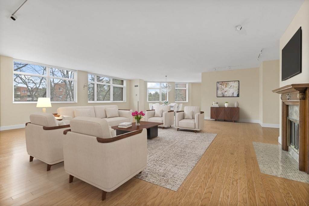 77 Florence St - Photo 1