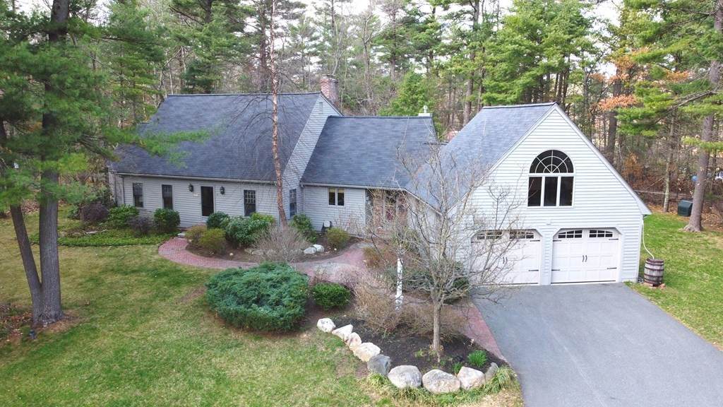 31 Robin Road - Photo 1